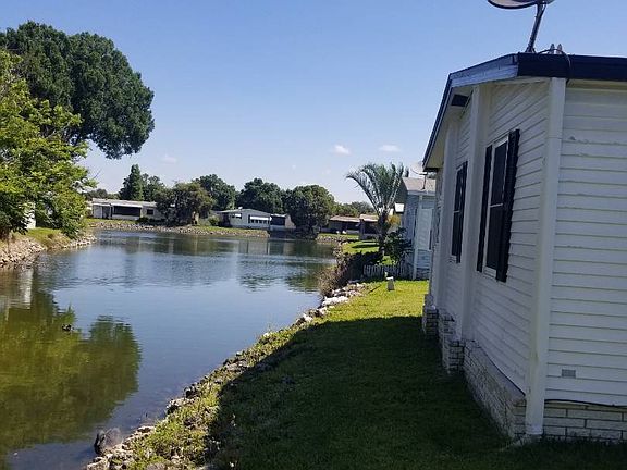 4th image of 487 Lake Cir