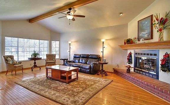 4th image of 3756 Dottielyn Ave