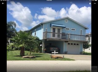 1291 Bay St, Crystal Beach, TX 77650