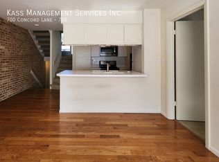 700 Concord Ln #702, Barrington, IL 60010