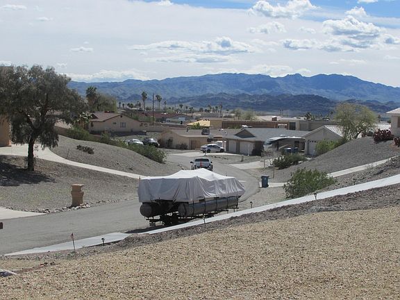 2nd image of 665 Knobhill Ln