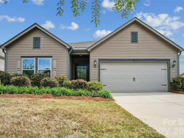 3013 Striped Maple Ct, Charlotte, NC 28215