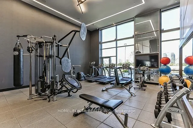 255 Village Green Sq #707 — Photo 22
