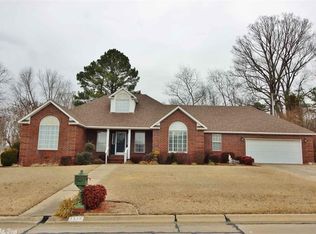 1325 Cambridge Rd, Benton, AR 72019