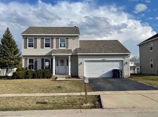 1429 Knotty Pine Dr, Elgin, IL 60123