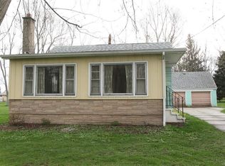 101 S Blossom Rd, Elma, NY 14059