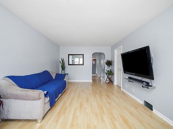 2nd image of 2713 W 97th St