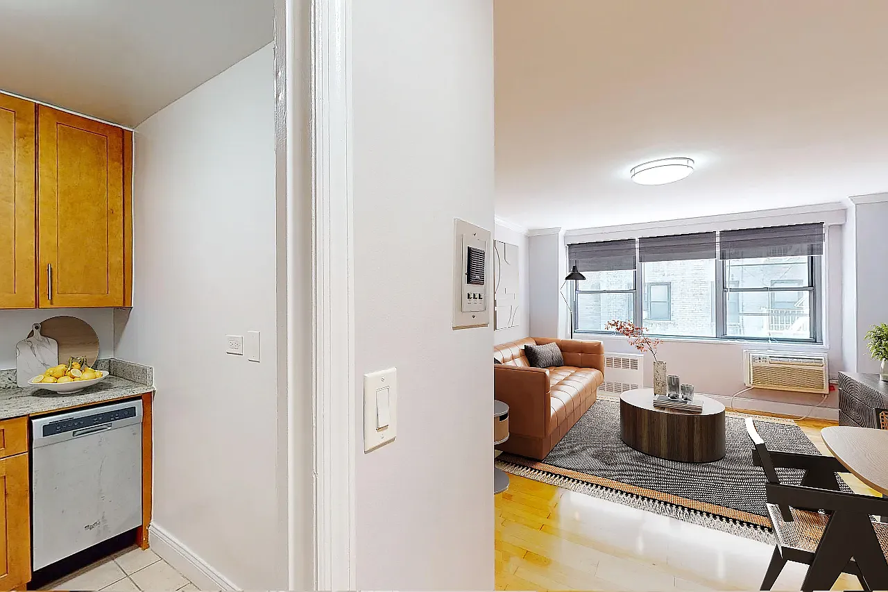 50 West 97th Street — Photo 2