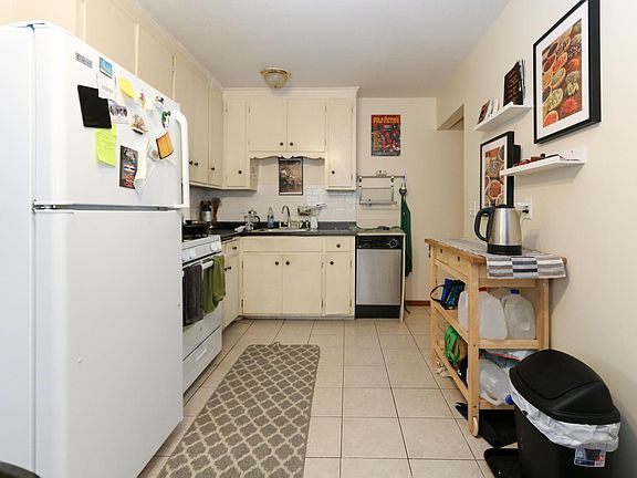 2nd image of 3327 39th Ave S #2
