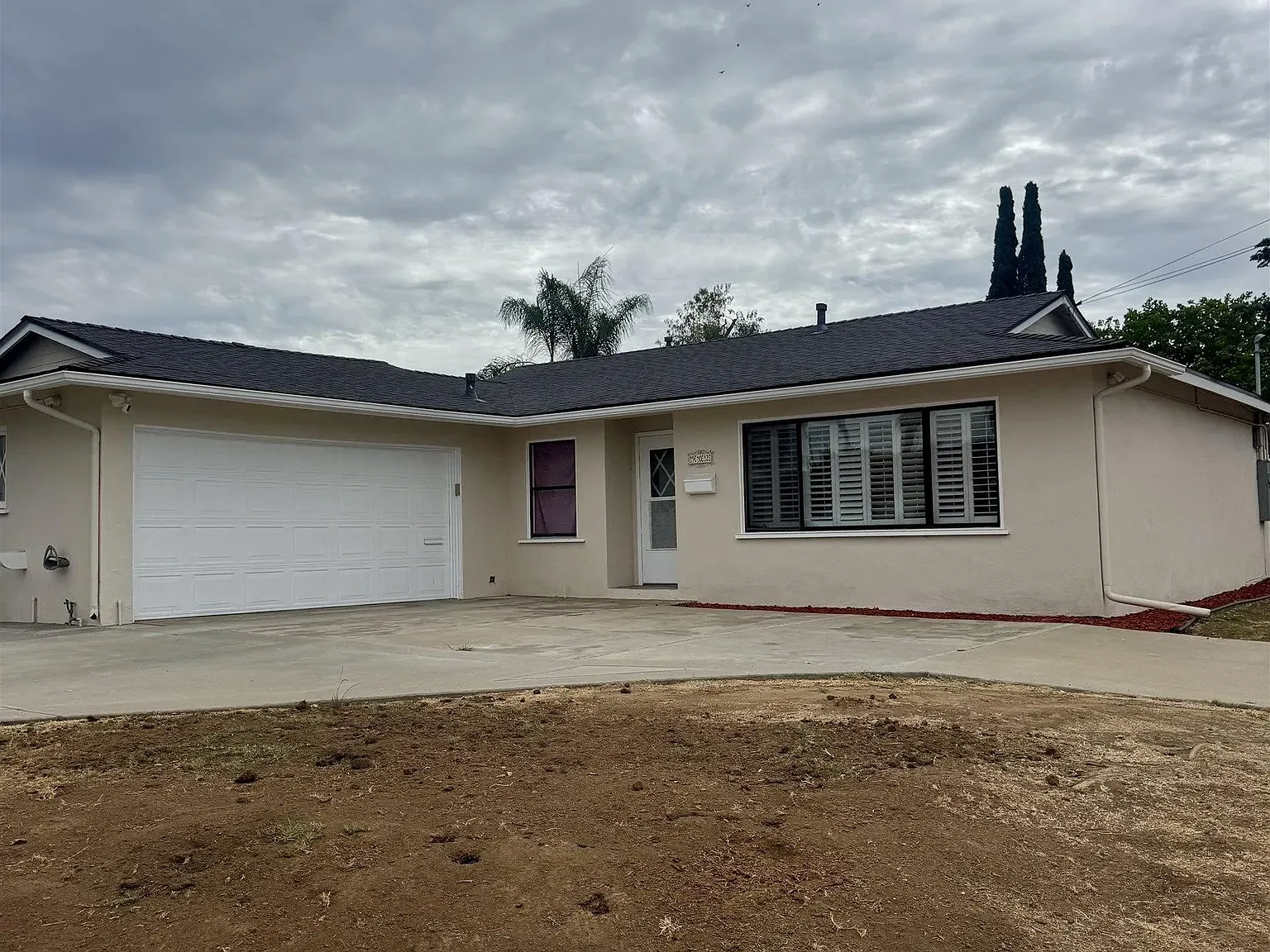 3 bed, 2.0 bath, 1232 sqft, $4,000 — Photo 1