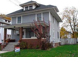 4th image of 159 Blaine Ave
