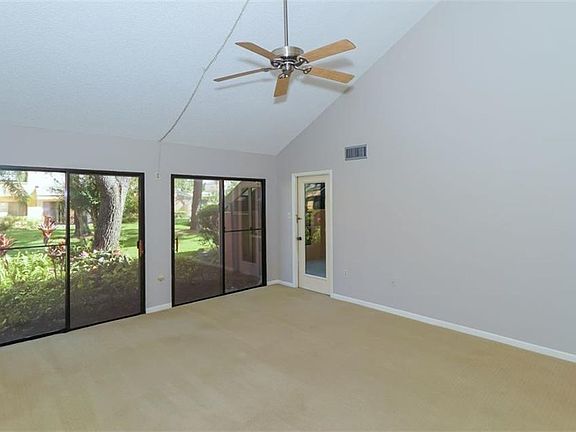 5th image of 5305 Myrtle Wood