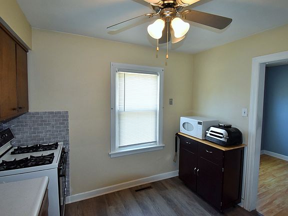 5th image of 2156 Emerson Ave