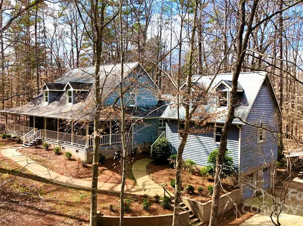 1307 Greylyn Dr, Matthews, NC 28104