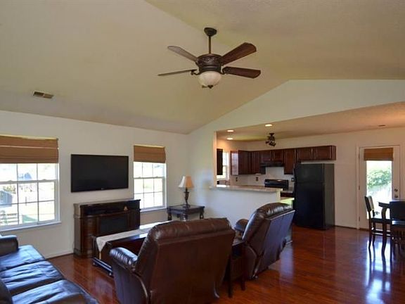 2nd image of 232 Palm Hill Dr