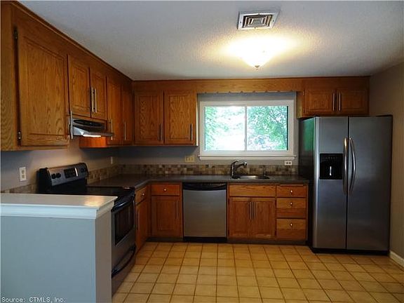 4th image of 11 Teal Cir
