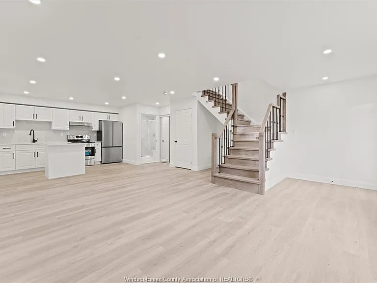 702 Pierre Ave #3 — Photo 4