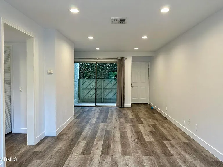 1454 E Orange Grove Blvd #5 — Photo 8