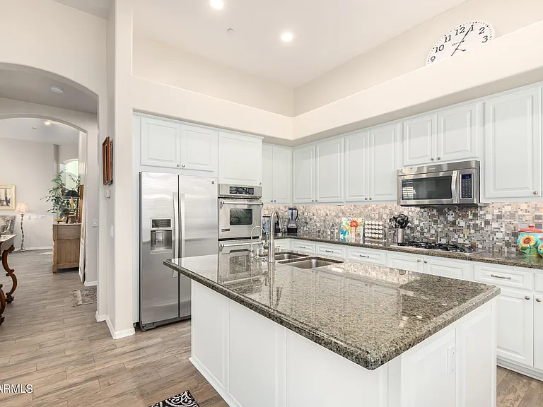 10602 E Blanche Dr — Photo 10