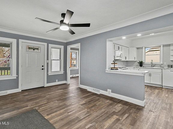 3rd image of 5349 Collomore Rd