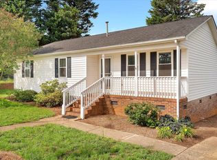18 Genesis Ct, Greenville, SC 29601
