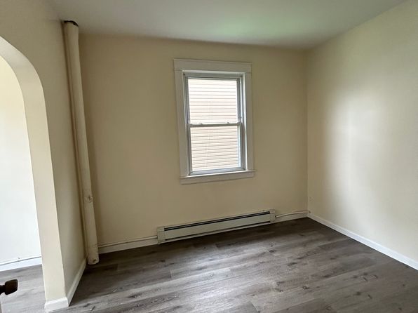 171 Van Buren St FLOOR 1