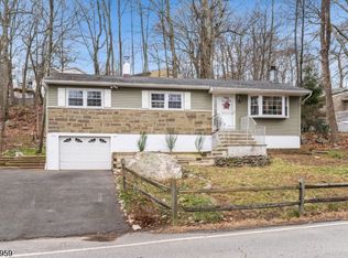 66 Sutton Trl, Hopatcong Boro, NJ 07843