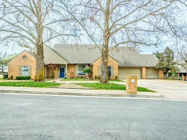 1709 Crossbow, Edmond, OK 73034