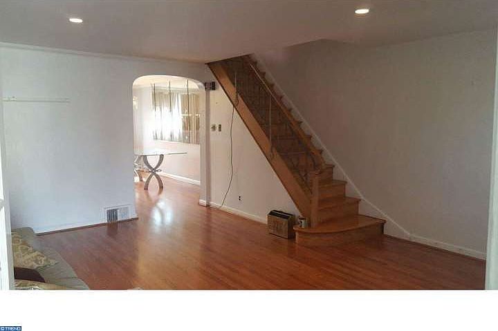 1st image of 170 E Fariston Dr