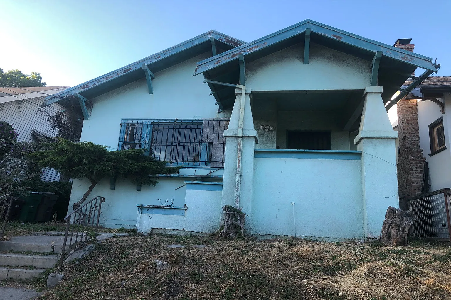 944 39th St photo 1