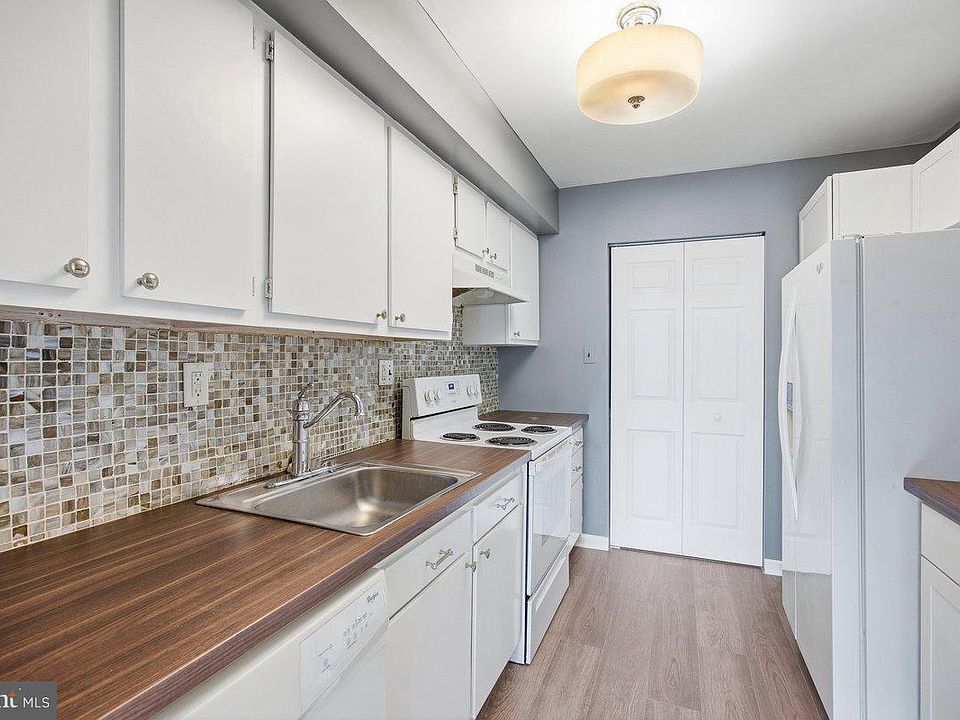 1st image of 804 Timber Crk