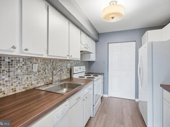 804 Timber Crk, Lindenwold, NJ 08021