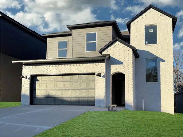 1847 E Fiji St, Fayetteville, AR 72701