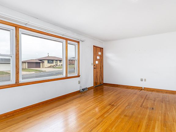 2nd image of 263 Saint Ann Ave