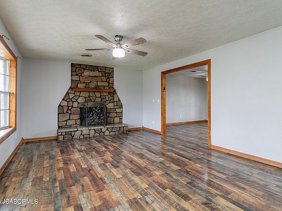 2nd image of 13820 Highway O