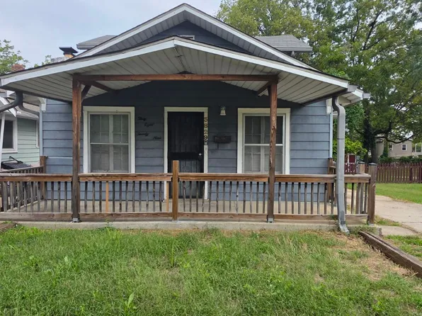 3829 Mersington Ave, Kansas City, MO 64128