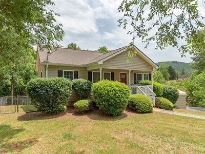 309 Forest Bend Dr, Horse Shoe, NC, 28742