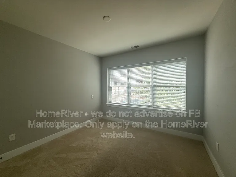 2907 Bleeker St #203 — Photo 7
