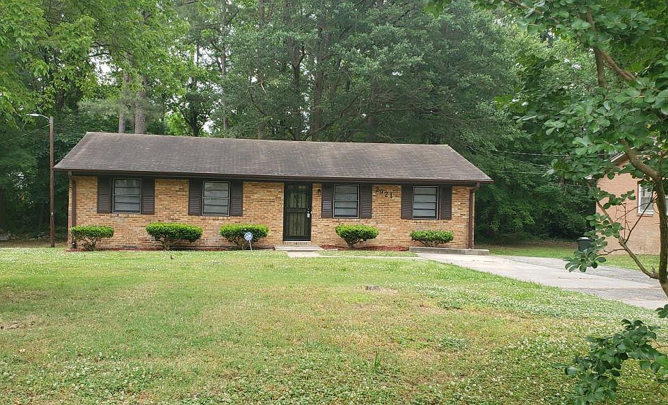 1st image of 2921 Driftwood Dr