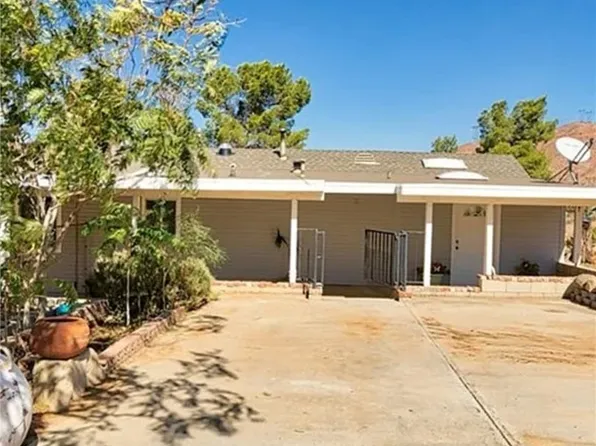 33438 Angeles Forest Hwy, Palmdale, CA 93550