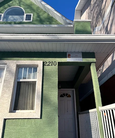 2210 Angus St #1 — Photo 1