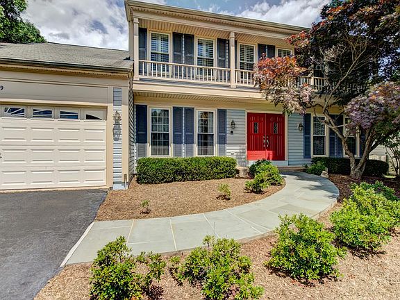 3rd image of 2769 Mansway Dr