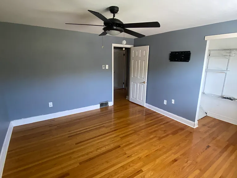 1155 Taylor Dr — Photo 14