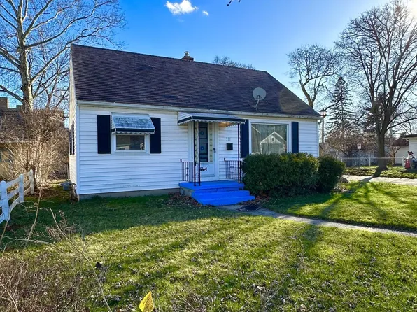 331 Strathmore Rd, Lansing, MI 48910
