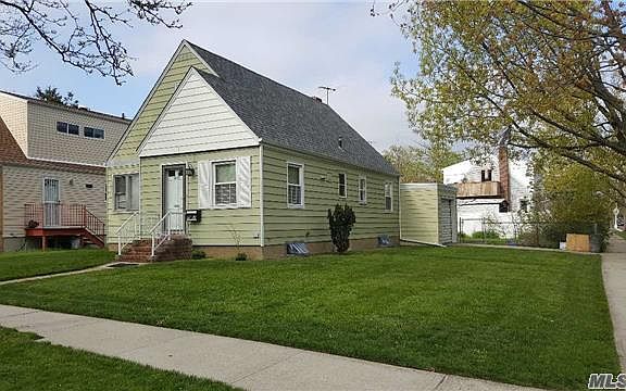 2nd image of 7957 262nd St