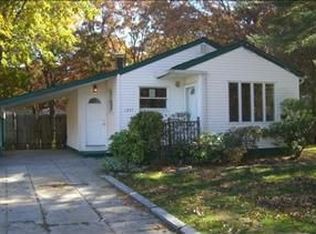 1247 Udall Rd, Bay Shore, NY 11706