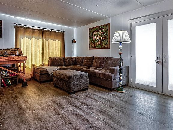 2nd image of 252 Farland Dr