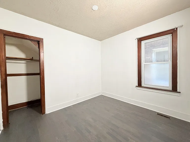 693 Partington Ave #MAIN — Photo 8