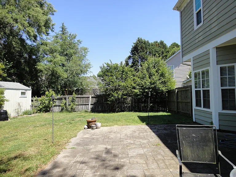 320 Hallwood Ct — Photo 27