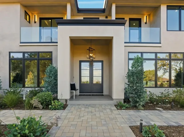 20388 Hill Ave, Saratoga, CA 95070